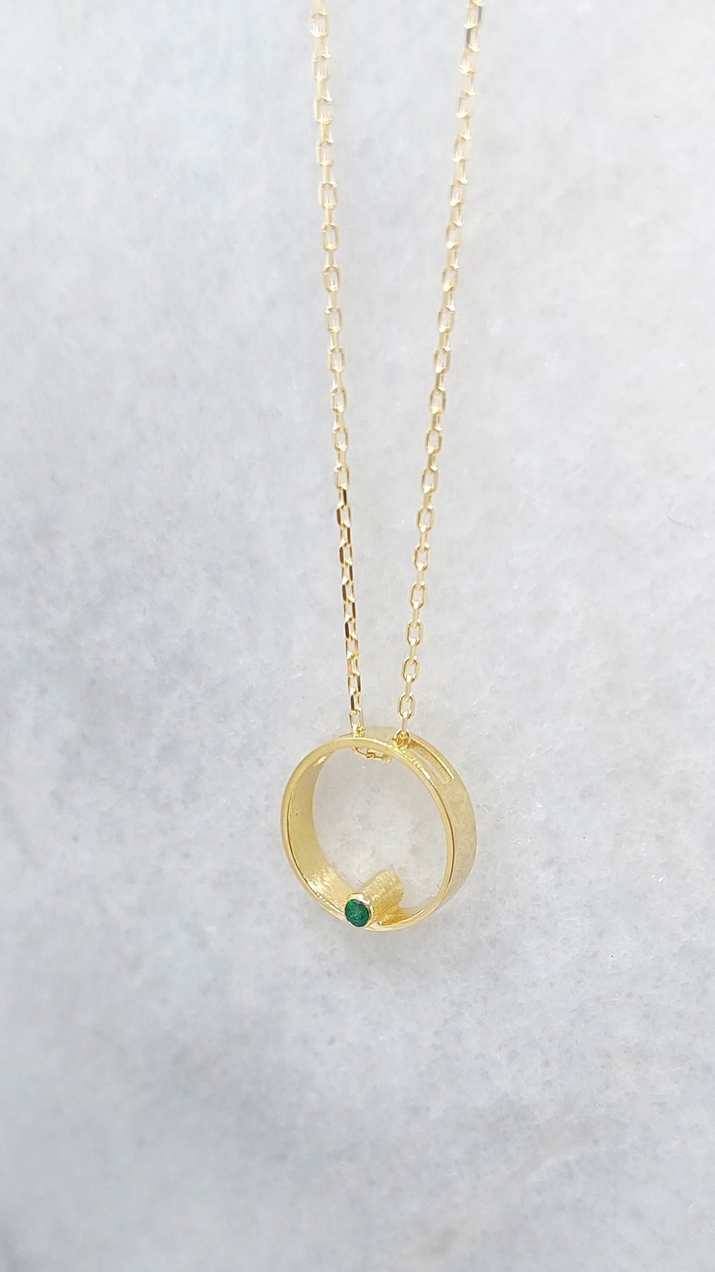 14k Gold Circle Necklace