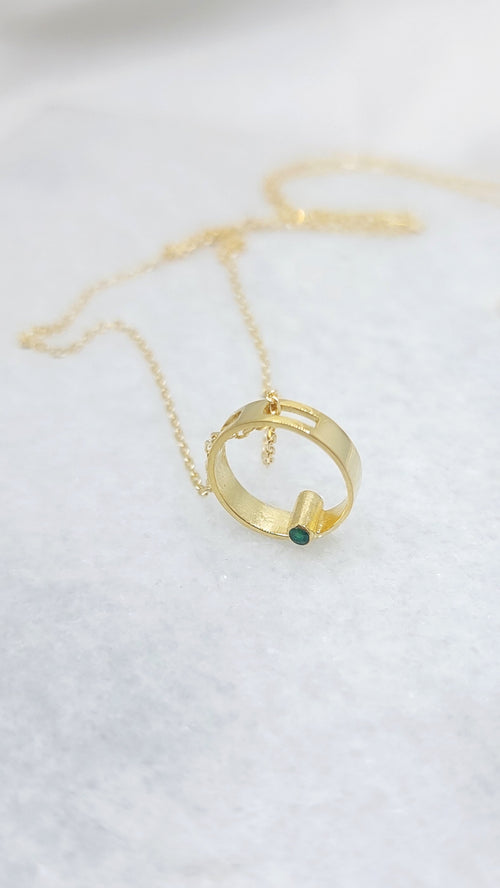 14k Gold Circle Necklace