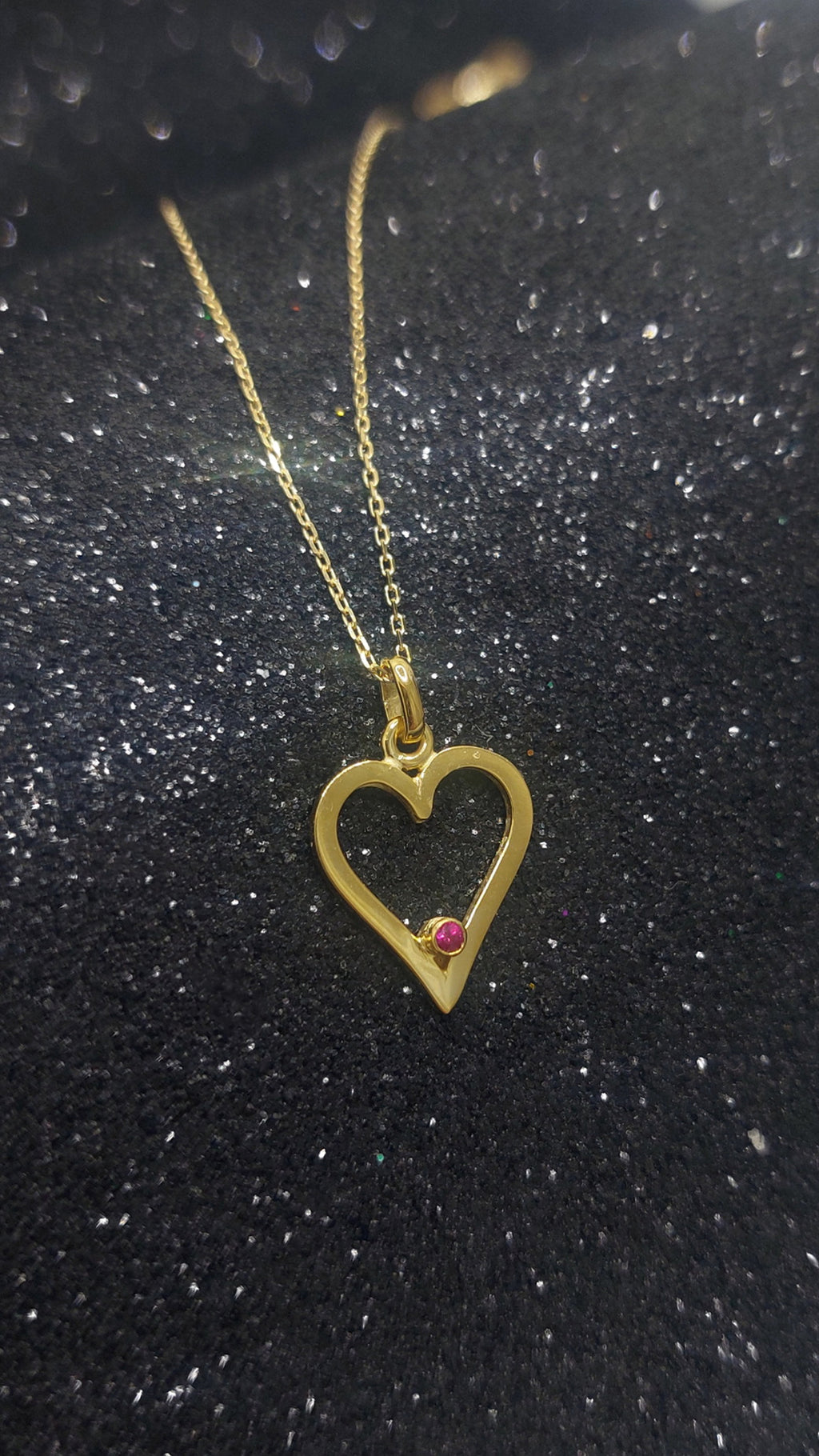 Minimal Heart Gold Necklace