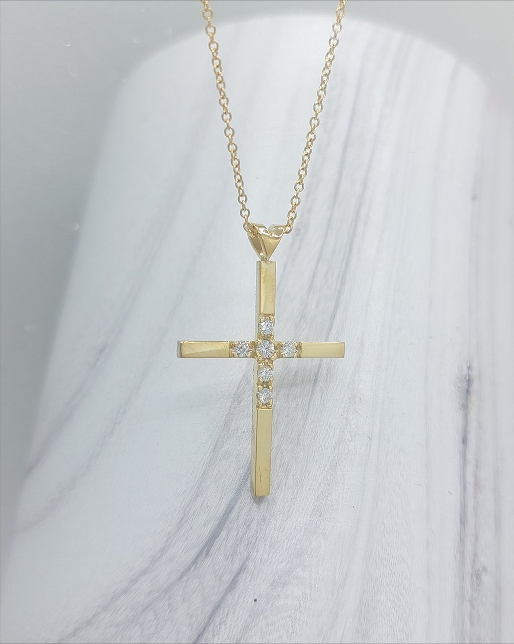 Minimal Gold Cross