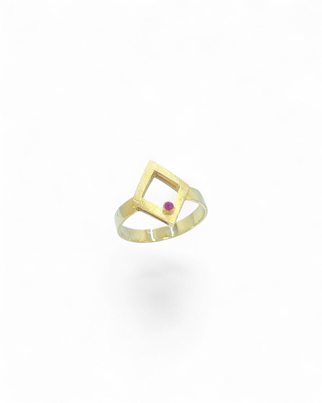 Rhombus Ring 14k