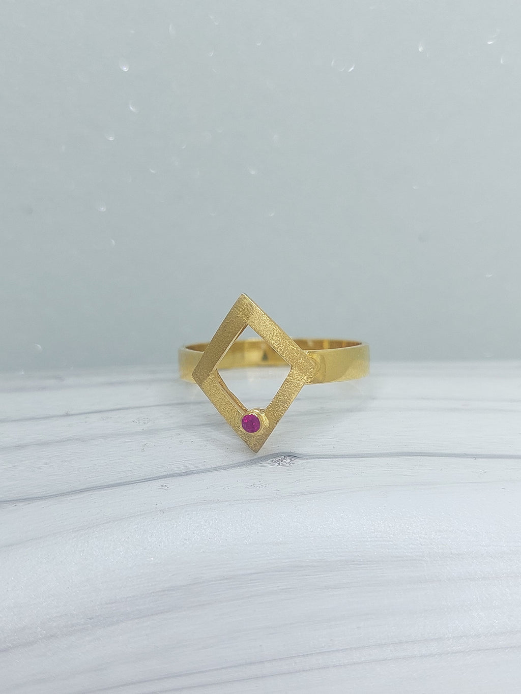 Rhombus Ring 14k