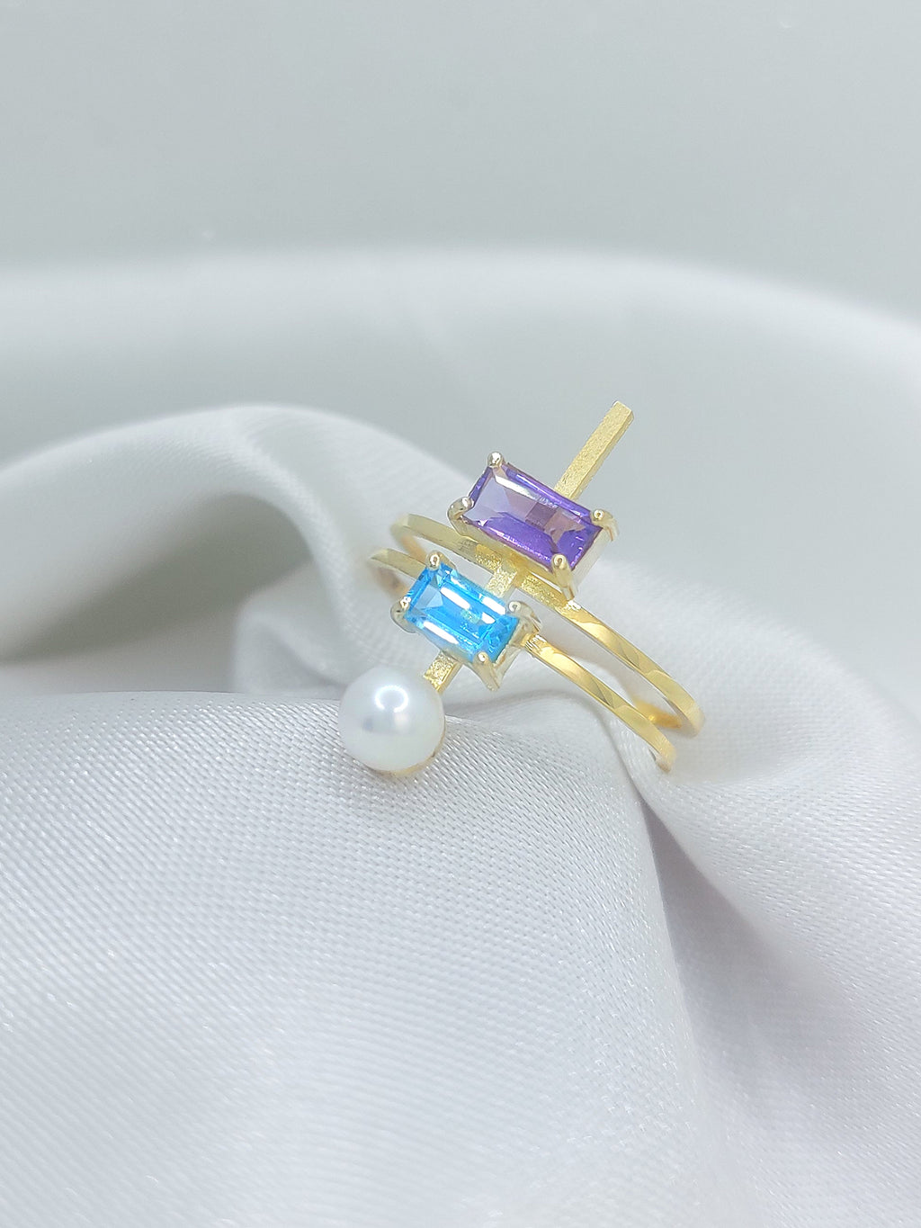 14k Iris Gold Ring